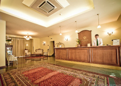 National Hotel - Lobby